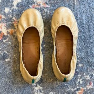 Biscotti Patent Tieks by Gavriell